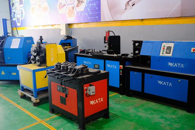 Máy uốn trục các loại - Công Ty TNHH Sản Xuất Thương Mại Xuất Nhập Khẩu Thiết Bị Máy Móc KATA
